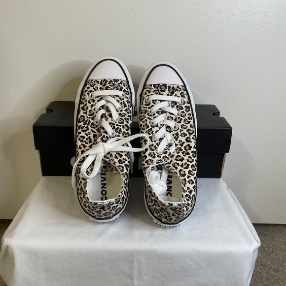 CONVERSE-Cheetah Print in Black, Driftwood-Women US Size 6/ Men US Size 4-NWT - Picture 2 of 13